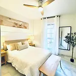New Cathedral Deluxe Sinesedesignhomes Apartment