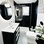 Apartment New Cathedral Deluxe Sinesedesignhomes *