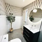 New Cathedral Deluxe Sinesedesignhomes Apartment